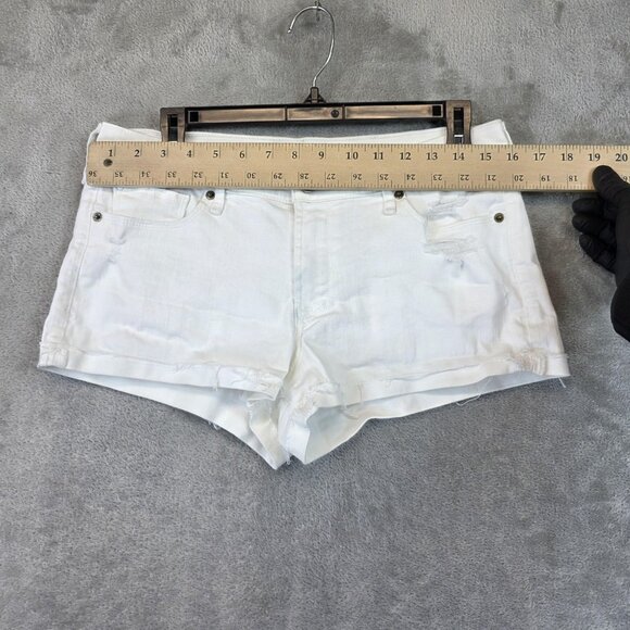 Abercrombie & Fitch Shorts Womens 29 White Denim Distressed Frayed Hem Cuffed - Picture 2 of 12